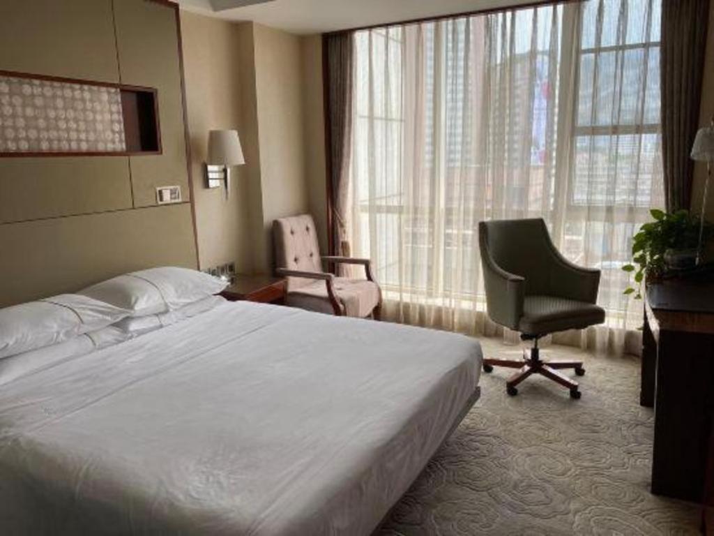 Jinan Silver Plaza Quancheng Hotel Esterno foto