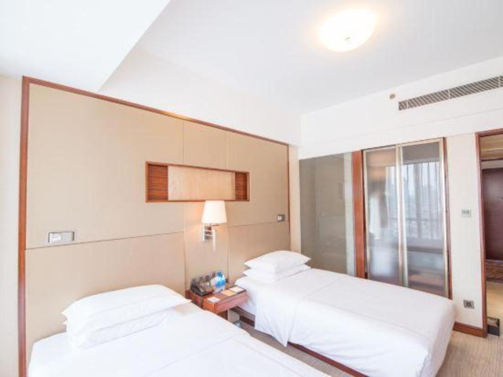 Jinan Silver Plaza Quancheng Hotel Esterno foto