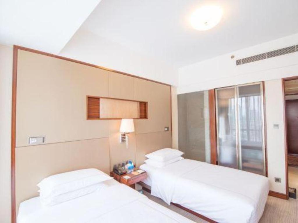 Jinan Silver Plaza Quancheng Hotel Esterno foto