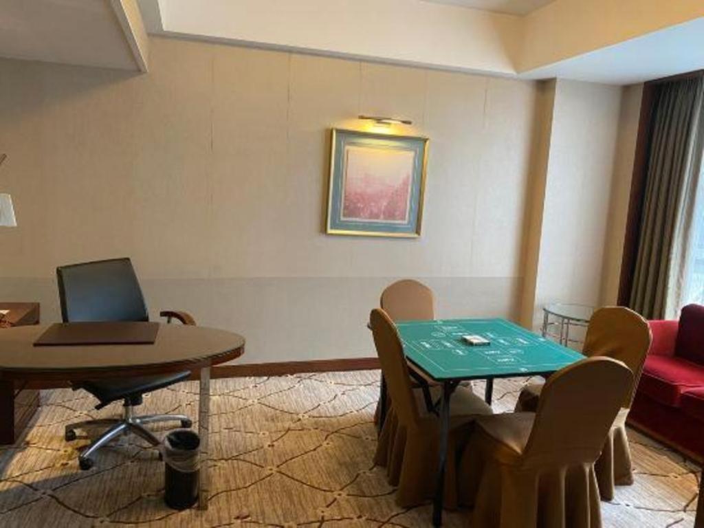 Jinan Silver Plaza Quancheng Hotel Esterno foto