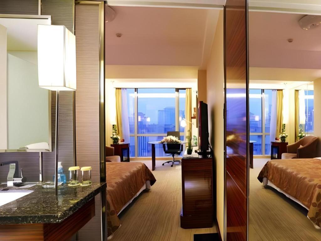 Jinan Silver Plaza Quancheng Hotel Esterno foto