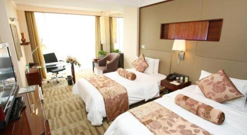 Jinan Silver Plaza Quancheng Hotel Esterno foto